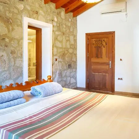 Stone House W Private Pool And Garden In Bodrum أورتاكنت